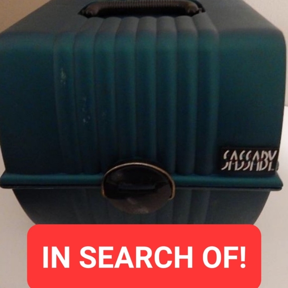 ISO *FOUND* 😊 dark green or purple black Sassaby makeup case complete train - Picture 2 of 4